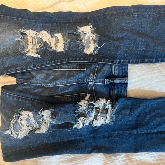 American Eagle Ripped Jeans - Picture 2 of 7